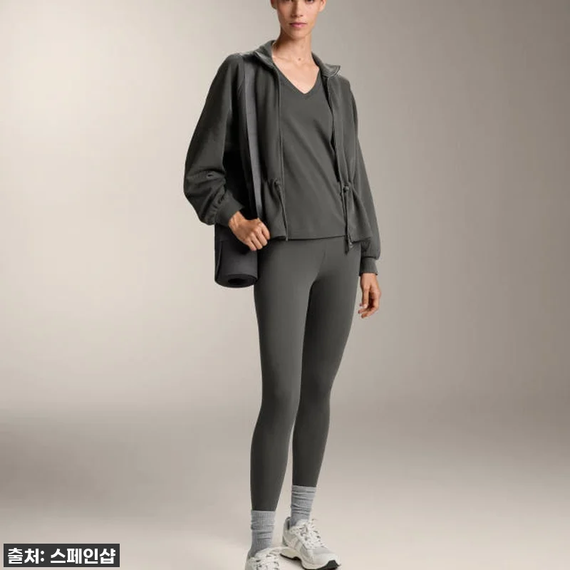 이슈템! 오이쇼 브이넥 반팔 티셔츠, 관련 이미지 5