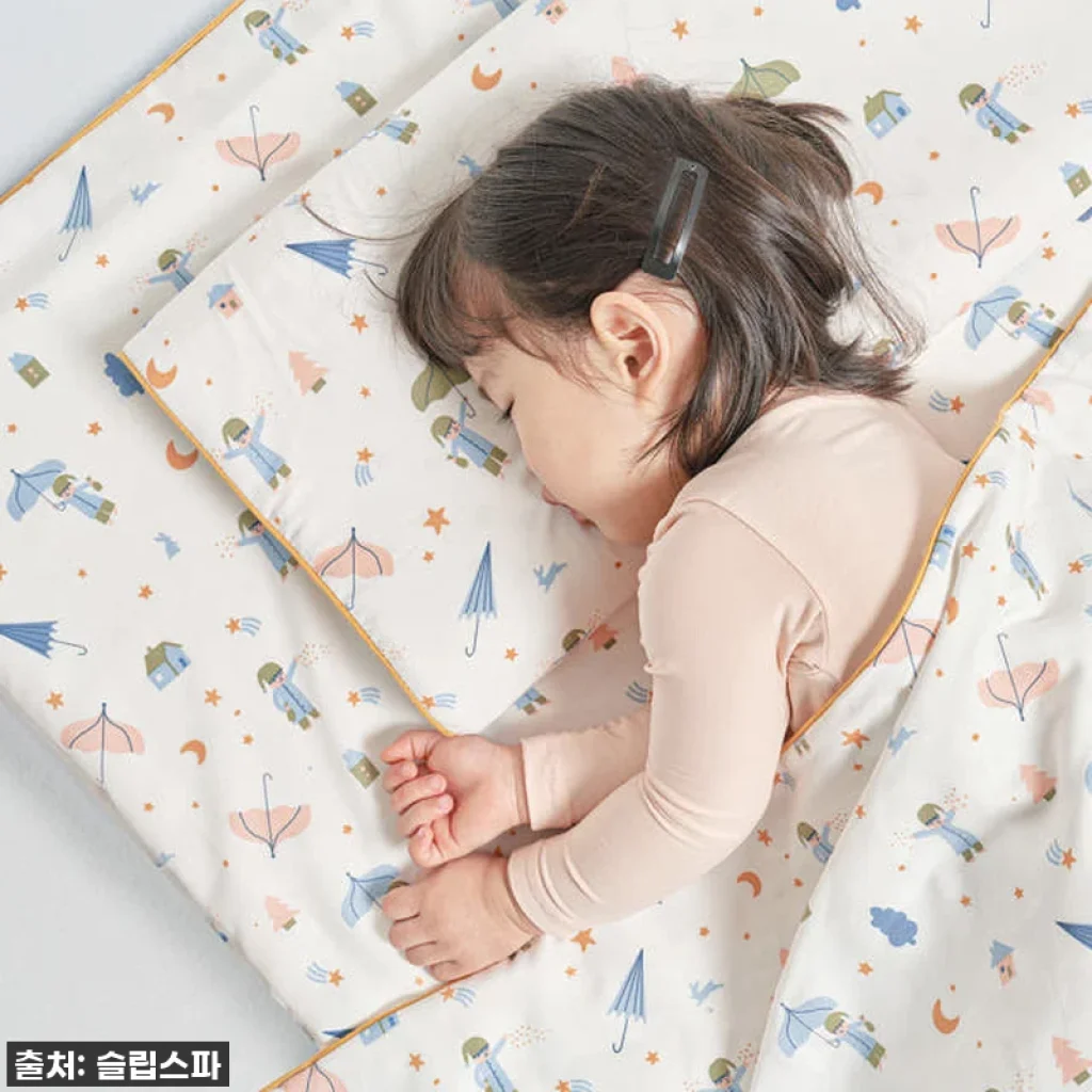 이슈템 떴다! 낮잠만 자면 땀띠? 맘카페 초토화 슬립스파 라텍스 낮잠이불 찐후기!