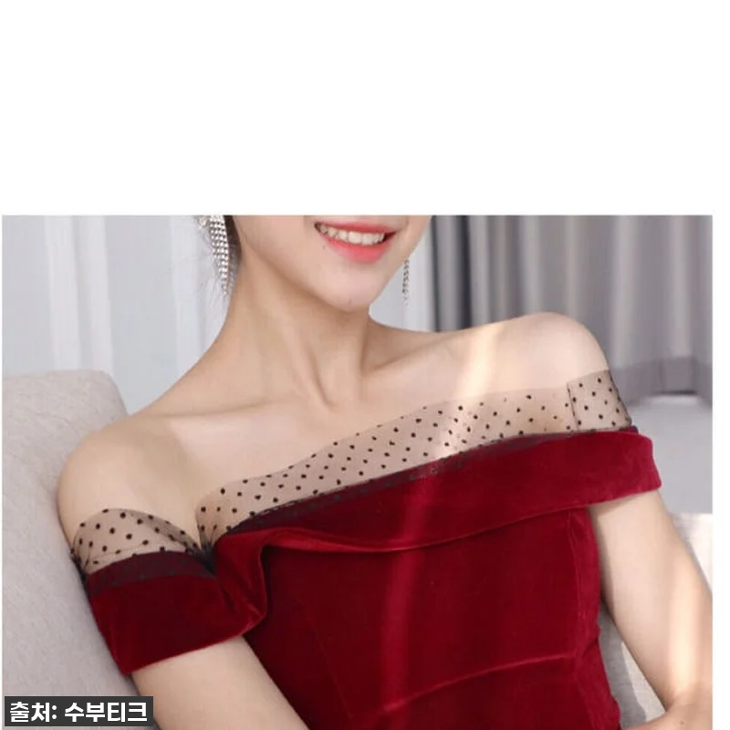 인생샷 보장! 벨벳 오프숄더 레드드레 관련 이미지 2