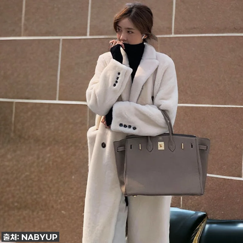 한파에도 끄떡없어! '여성 롱 무스탕 관련 이미지 1