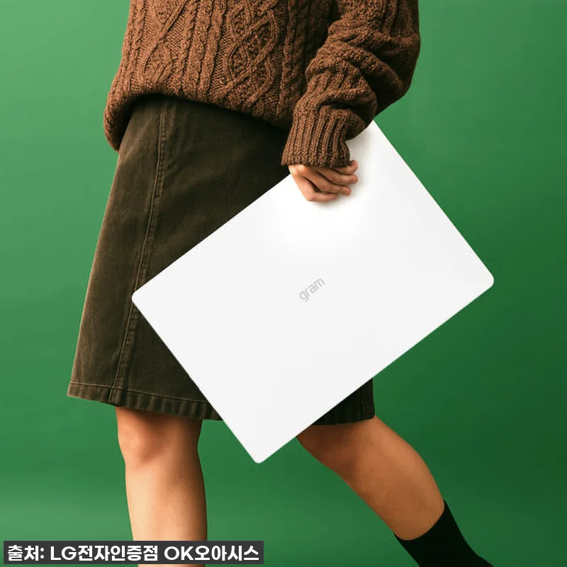 이슈템 등극! LG그램 16 루나레이 관련 이미지 1