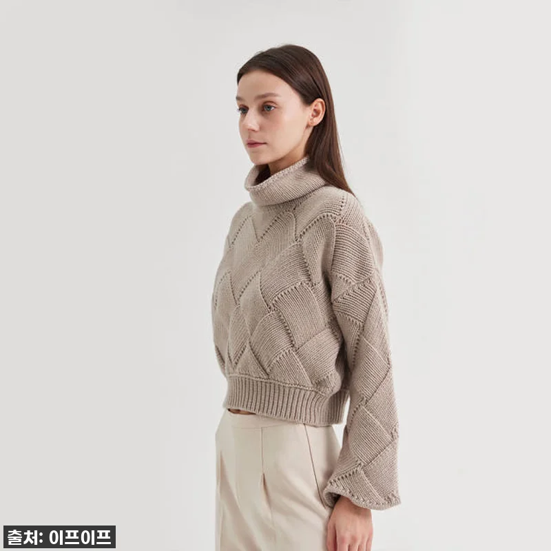 크램38 레오노라 베이지 터틀넥 니트 관련 이미지 1