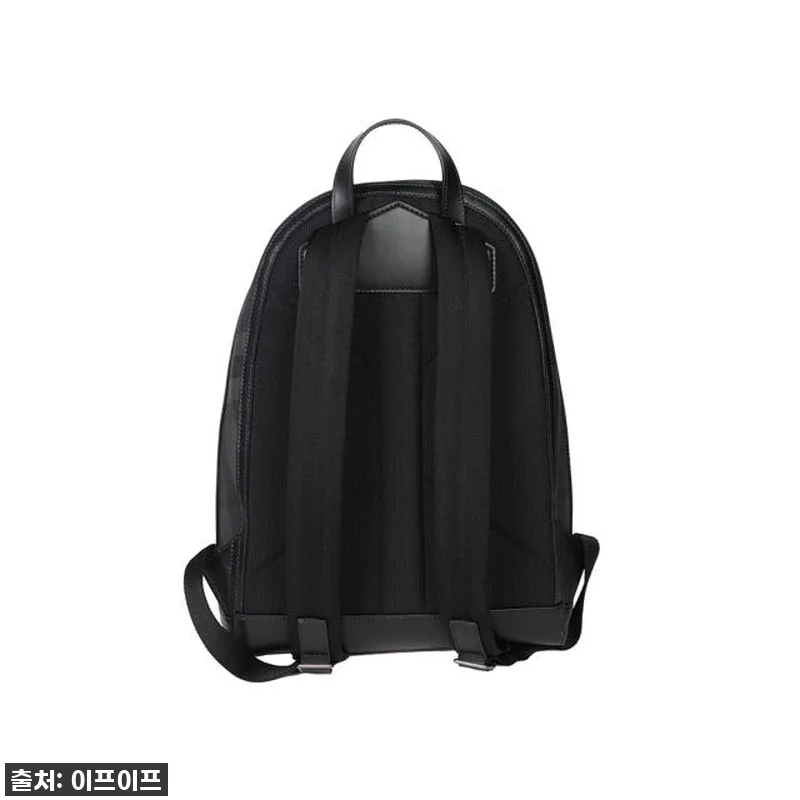 버버리 체크 로고 백팩 8065630 관련 이미지 1