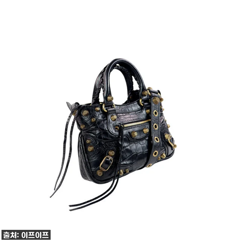 설렘 가득한 데일리 백, 발렌시아가 관련 이미지 2