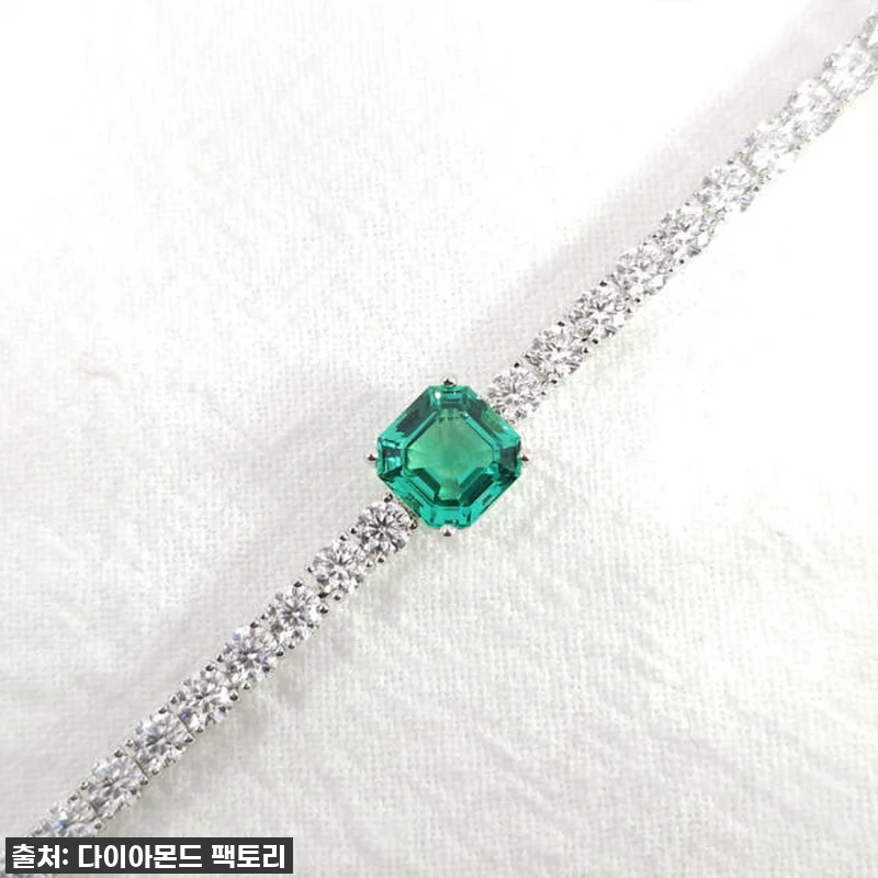 영롱한 빛의 품격! 랩에메랄드 1캐럿 관련 이미지 1
