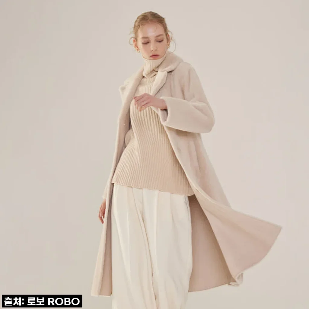 로보 싱글버튼 리버시블 롱 무스탕 코트, 올겨울 스타일과 따뜻함 모두 잡다!