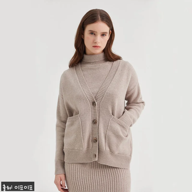 크램38 델피나 베이지 니트 가디건, 관련 이미지 1