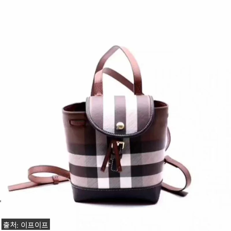 버버리 마이크로 백팩 8068102 관련 이미지 3