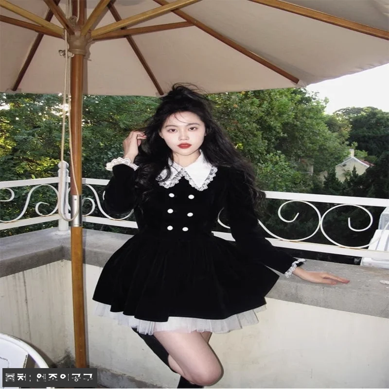 도도희 벨벳 원피스, 겨울 특별한 날을 위한 드라마틱한 분위기템 구매 전 체크 9 도도희 벨벳 원피스, 겨울 특별한 날 관련 이미지 3