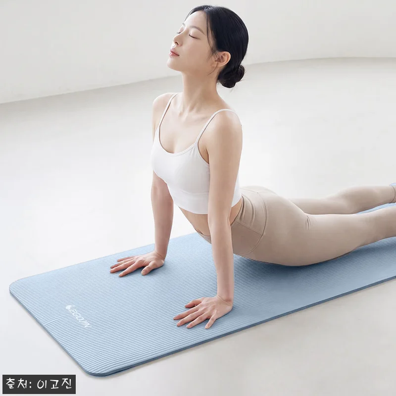 이고진 요가매트 소프트 NBR 20mm 블랙, 홈트 바닥 충격 걱정 줄이는 두툼한 매트 12 이고진 요가매트 소프트 NBR 20m 관련 이미지 4