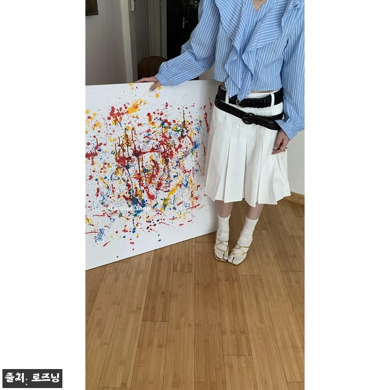 클래식 플리츠 A라인 미디 스커트 화이트, 성수동·한남 데일리룩에 눈여겨볼 이슈템 10 클래식 플리츠 A라인 미디 스커트 화 관련 이미지 4