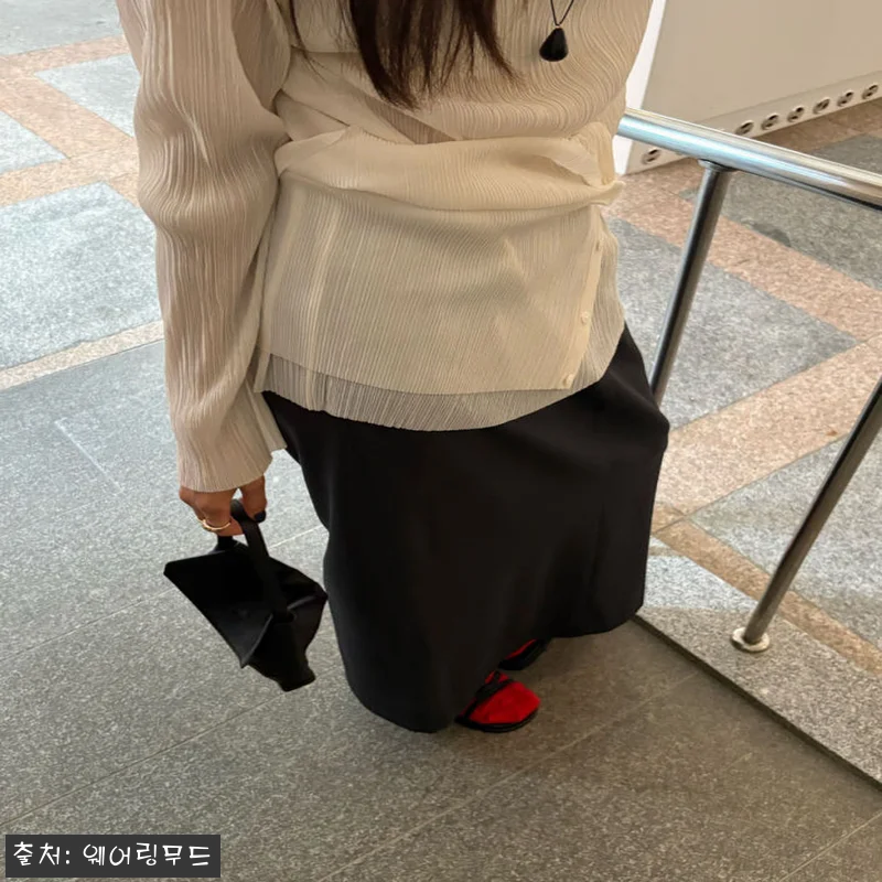웨어링무드 바스켓 헤더 플리츠 블라우 관련 이미지 6