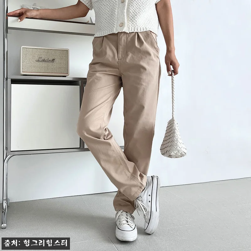 2color 블랙 베이지 여성 면바지 간절기 일자핏 핀턱 치노팬츠 201, 출근룩부터 데일리룩까지 눈여겨볼 기본템 20 2color 블랙 베이지 여성 면바지 관련 이미지 8