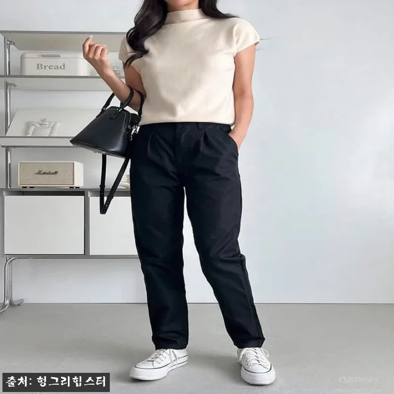 2color 블랙 베이지 여성 면바지 간절기 일자핏 핀턱 치노팬츠 201, 출근룩부터 데일리룩까지 눈여겨볼 기본템 22 2color 블랙 베이지 여성 면바지 관련 이미지 10