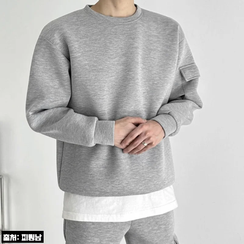 남자 론돈 루즈핏 봄 가을 네오프렌 맨투맨, 미니멀 포켓 포인트가 눈에 띄는 데일리 이슈템